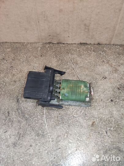 Резистор отопителя VW Гольф 3, Венто