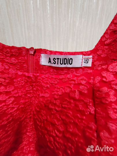 Вечернее платье 46 размера красное