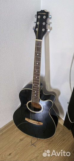 Акустическая гитара