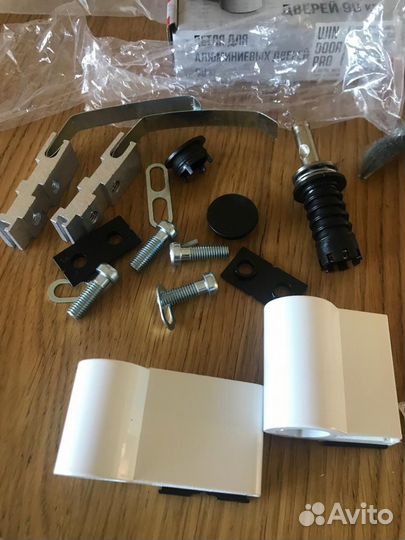 Петли для алюминевых дверей