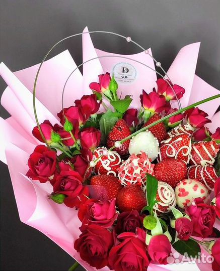 Клубника в шоколаде букеты