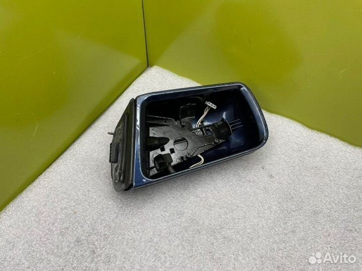 Корпус зеркала передний левый Mercedes-Benz