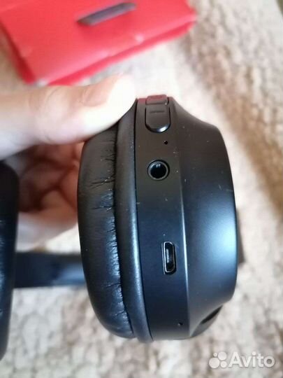 Беспроводные наушники motorola