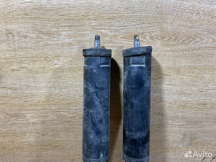 Комплект задних амортизаторов Mercedes W211 ST113