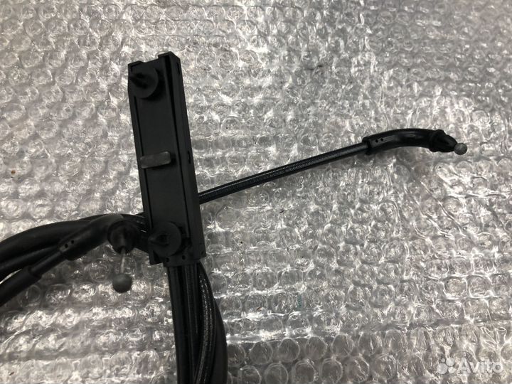 Трос капота BMW 5 Серии G30