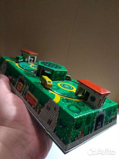 Механическая игрушка 