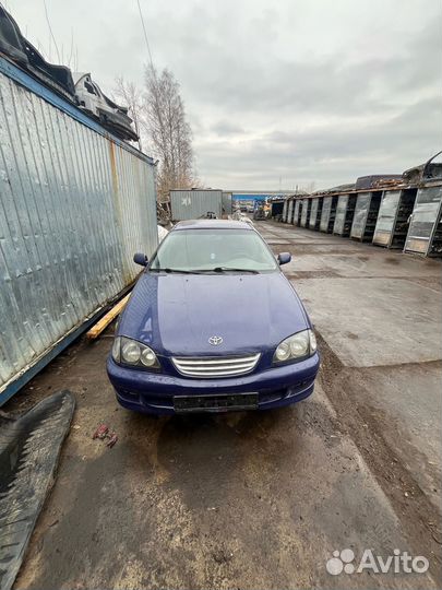 В разборе Toyota Avensis 1.8 MT