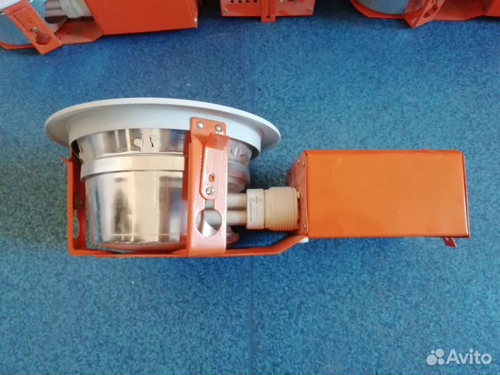 Продам встраиваемые светильники brilux model 8034F