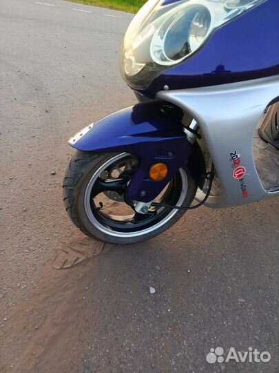 Скутер 150 кубов доки на 50