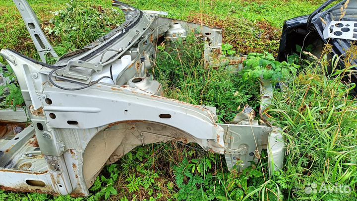 Крыло заднее правое Рено Сандеро 1