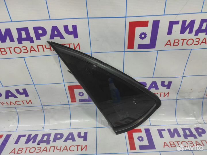 Стекло кузовное глухое левое Volkswagen Polo Sedan