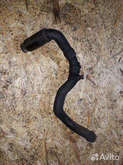 Патрубок системы охлаждения Mercedes C-Class W203