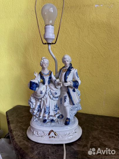 Лампа настольная гжель