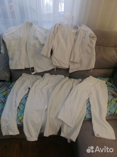 Отдам пакетом Кимоно ребёнку на 5-6 лет