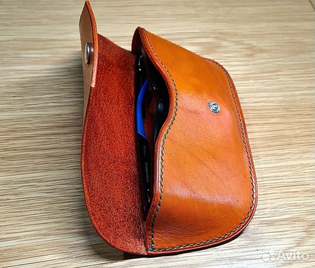 Кожаный чехол для очков