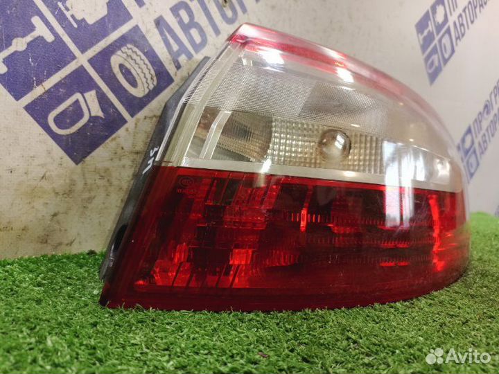 Фонарь задний правый Renault Fluence седан 1.6 K4M