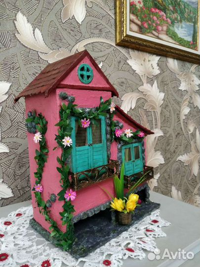 Детальный и качественный ручной работы чайный дом