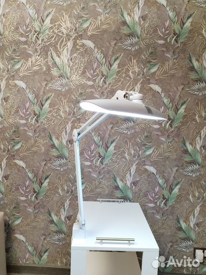 Лампа бестеневая Luna