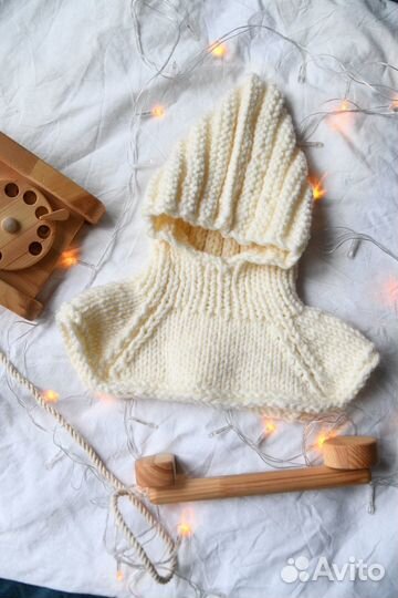 Шапка и манишка осень/зима, комплект