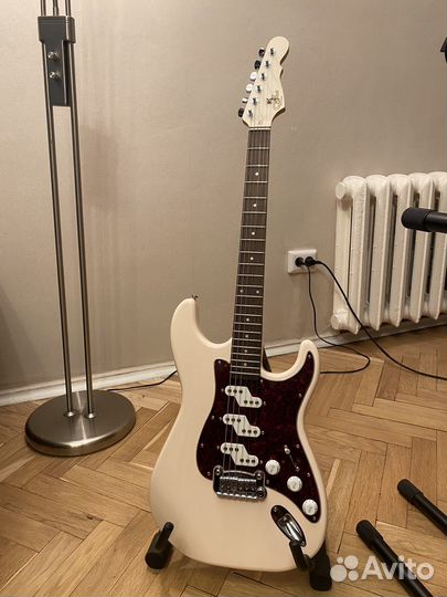 G&L Tribute Comanche Olympic White RW Poplar