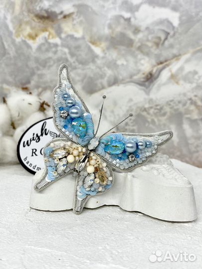 Брошь из бисера