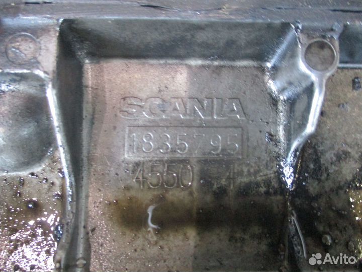 Крышка боковая Scania 1835795
