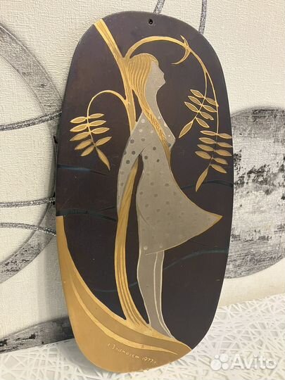 Златоустовская гравюра. Девушка у рябины