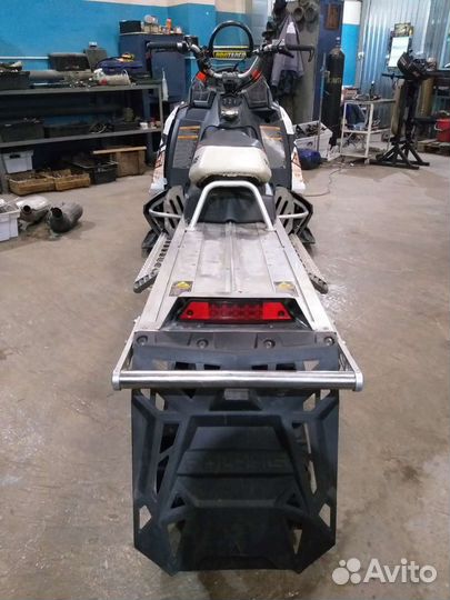 Снегоход polaris (по запчастям) assoult RMK 800