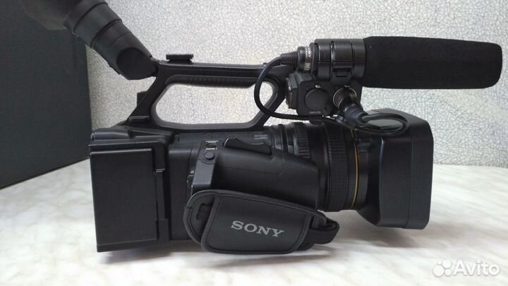 Видеокамера Sony HXR NX-5E