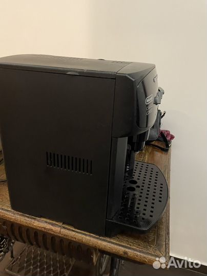 Кофемашина delonghi caffe corso
