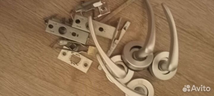 Ручки дверные с замком за 1 шт