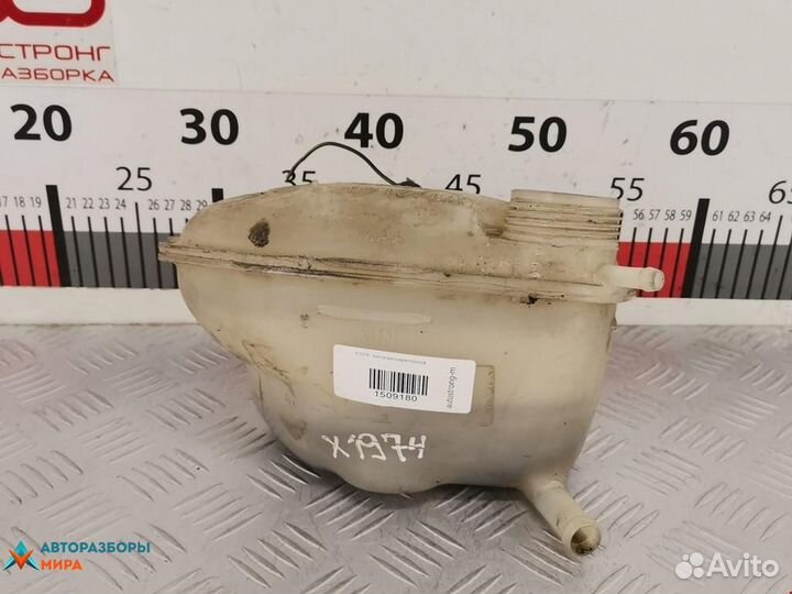 Бачок расширительный Volkswagen Passat B2 1986