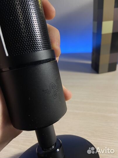 USB микрофон Razer Seiren X
