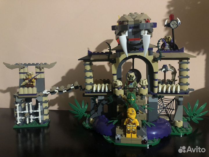 Lego ninjago храм клана Анакондрий