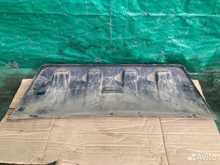 Накладка переднего бампера Chevrolet Niva