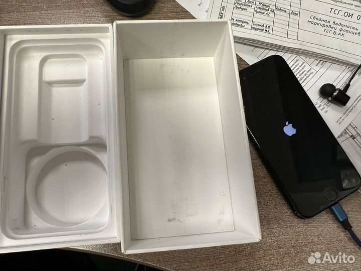 Телефон iPhone 7