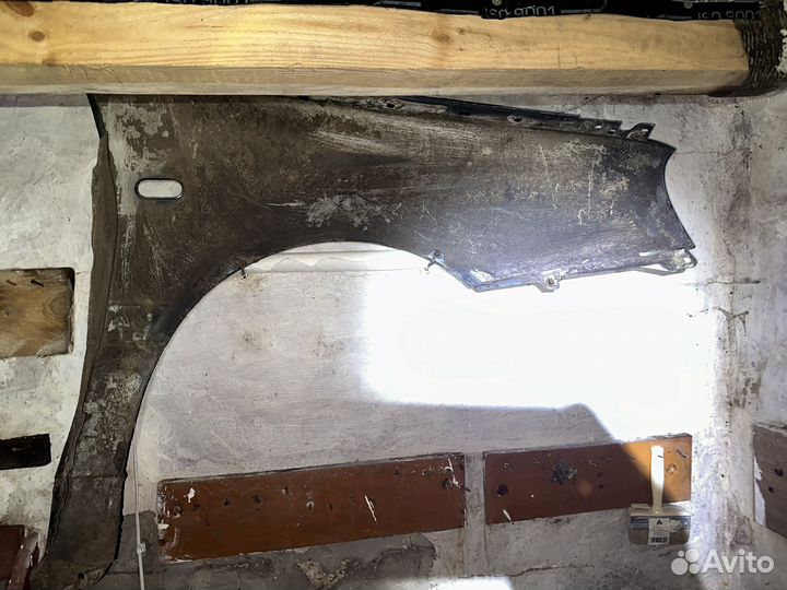 Golf 3 крыло левое