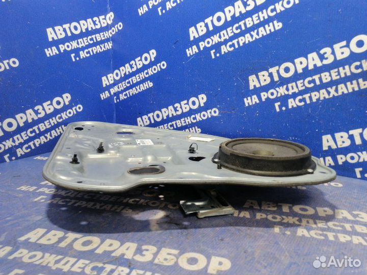 Задний правый стеклоподъемник Ford Focus 2 седан