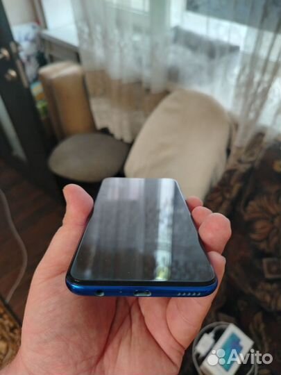 HONOR 20e, 4/64 ГБ