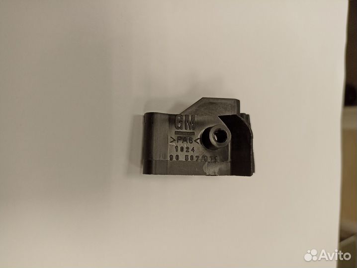 Новый кронштейн перед.бампера Opel-Вектра B 96-02