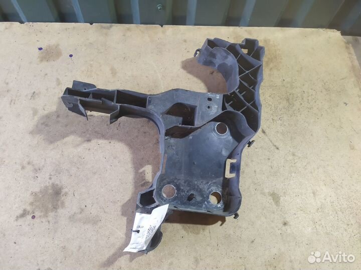 Кронштейн фары телевизора рено меган сценик 2