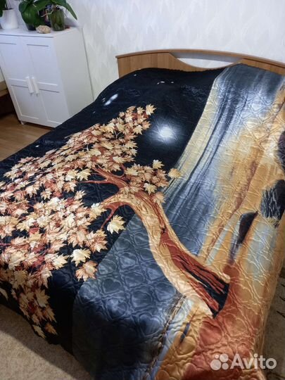 Покрывало на кровать. 220240
