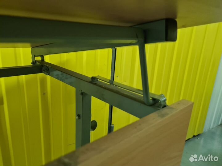 Детский школьный стол