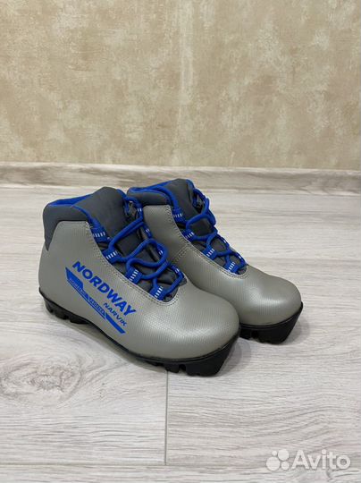 Лыжные ботинки, р 33