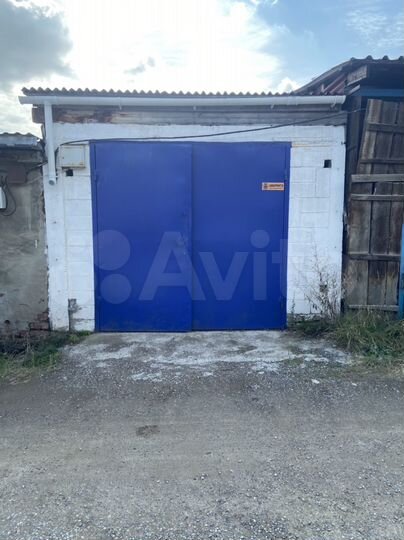 Гараж, > 30 м²