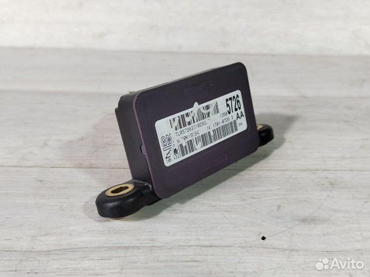 Датчик ускорения Opel Astra J A16XER 2010