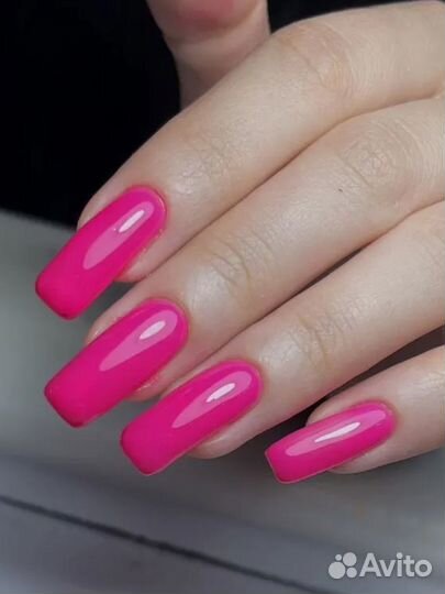 Модель на маникюр