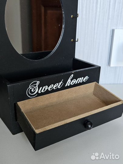 Шкатулка для украшений с зеркалом