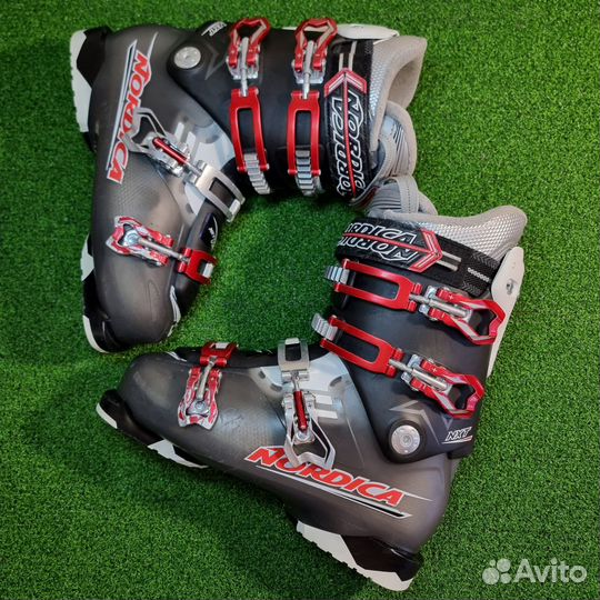 Горнолыжные ботинки 27 - 27.5, жёсткость 90