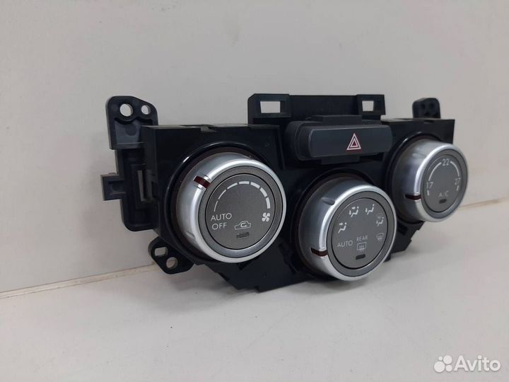 Блок управления климатической установкой Subaru Im